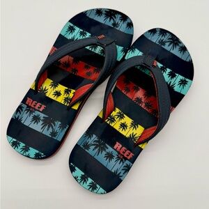 Reef Youth 4/5 Flip Flops Palm Tree Stripe Red Blue Sandals